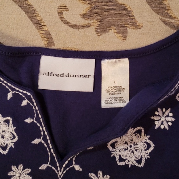 Shirt - Picture 3 of 4